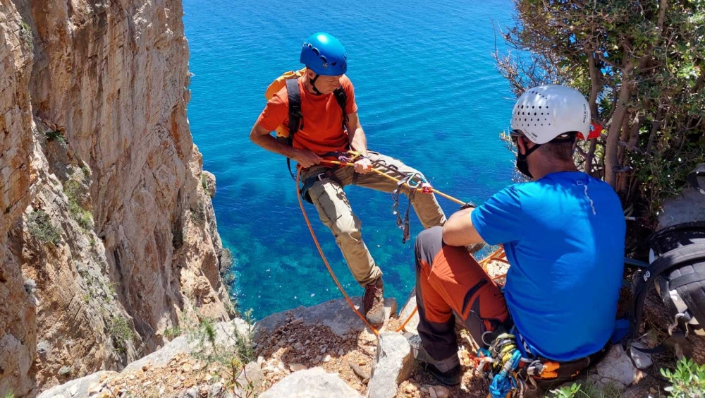 Descente en rappel ou descente en rappel - STS Ogliastra - Info & Tours